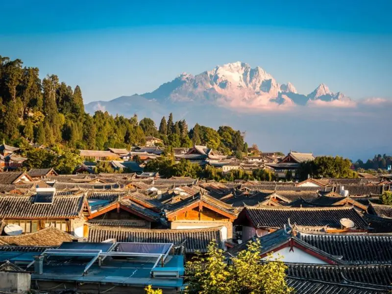 Ultimate Lijiang Ancient Town Travel Guide: Tips, Routes & Weather